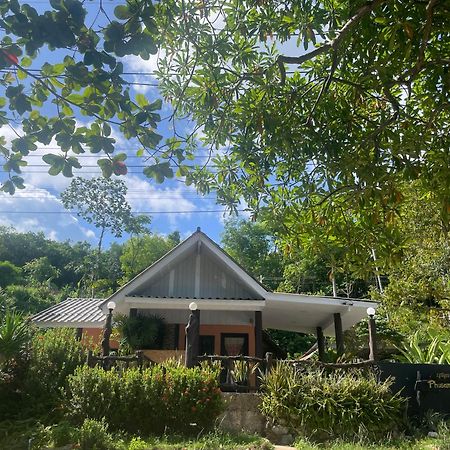 Вілла Phu Samut Ban Ba Kan Pa Екстер'єр фото